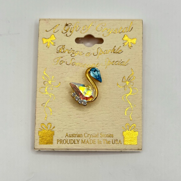 Swan Brooch with Austrian Crystal Stones - Picture 1 of 4